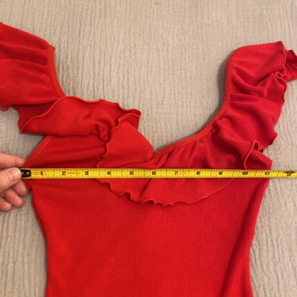 Wilfred Aritzia Red Ruffled Kids Bodysuit. Size XXS